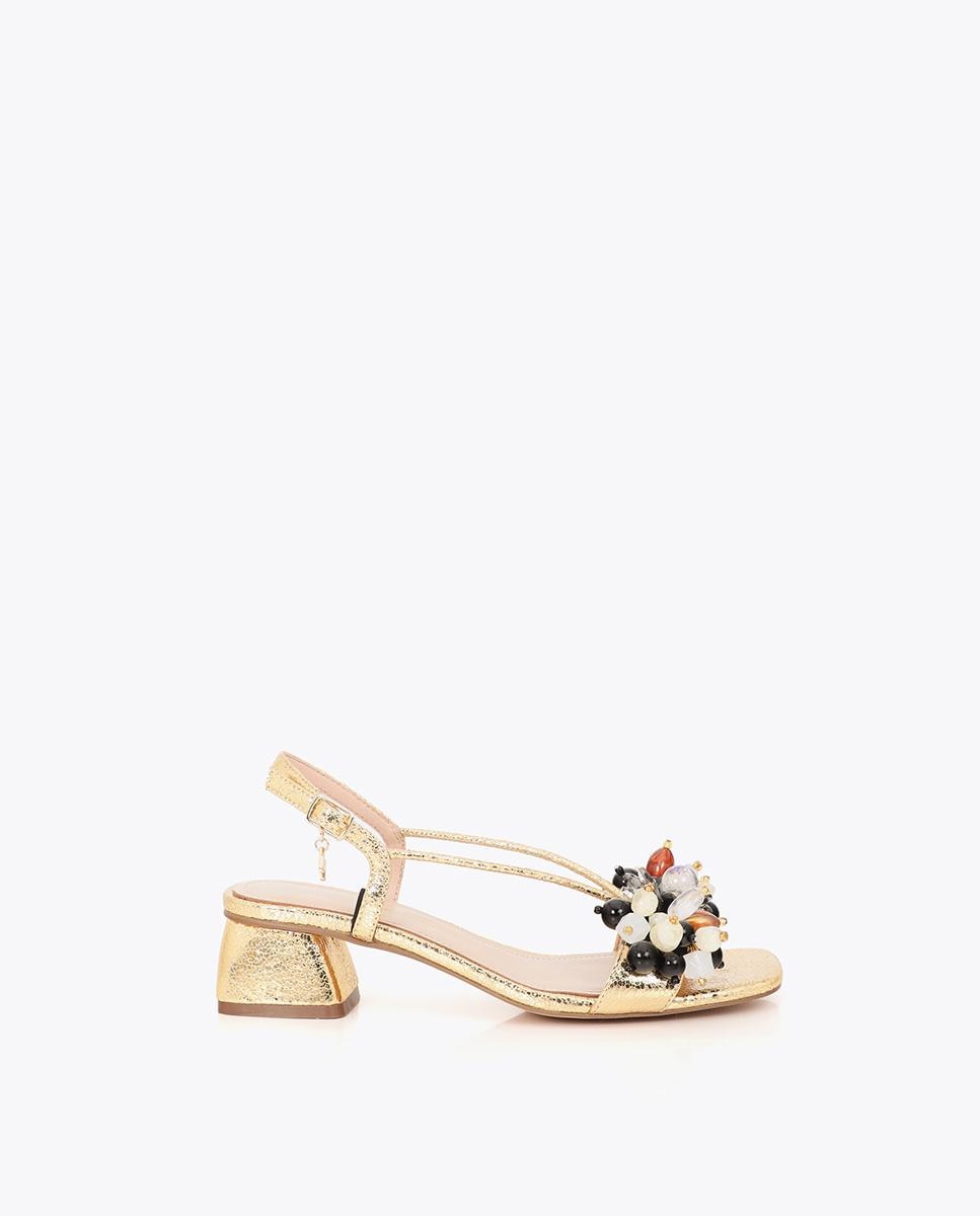 Lola Casademunt - Sandalias de tacón de mujer metalizadas con detalle de aplicaciones.