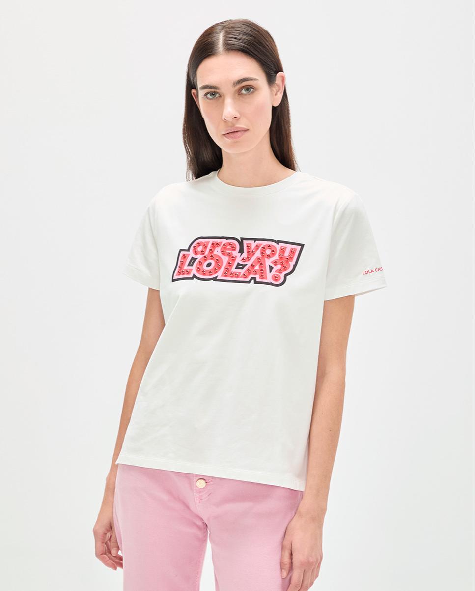 Lola Casademunt - Camiseta de mujer con mensaje frontal de pedrería.
