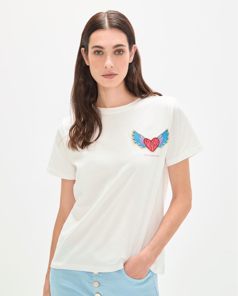 Lola Casademunt - Camiseta de mujer detalle parche corazón.