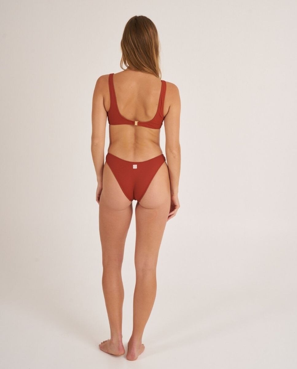 Top de bikini escotado con aro dorado central en tejido piqué - Bohodot - Teja Teja-2