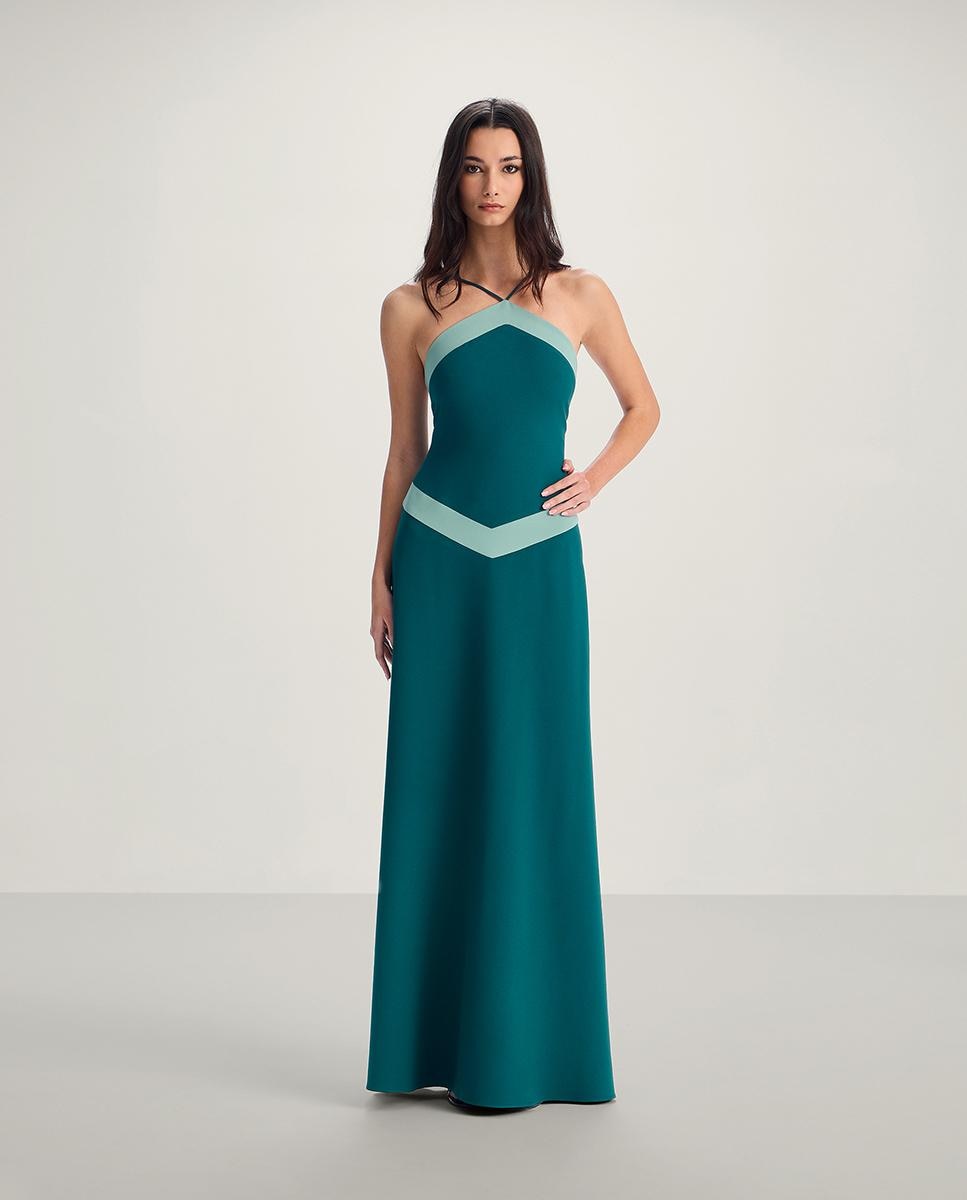 Veneno en la piel - Vestido largo con cuello halter y contraste.