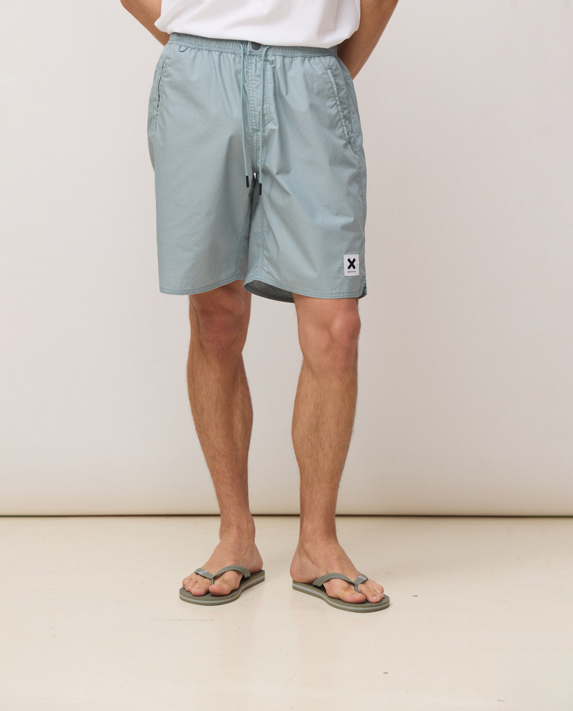 Blue Banana - Bermudas chino de hombre tide mist.
