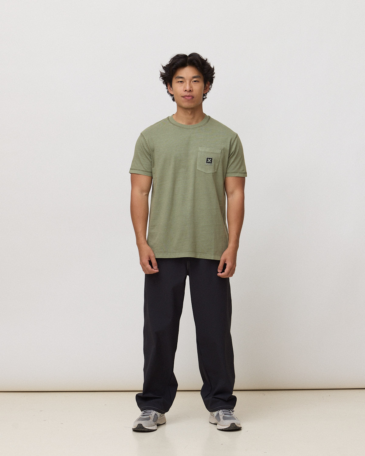 Imagen 3 de Camiseta de hombre de 100% algodón orgánico iconic olive green - Blue Banana - Verde Oliva Verde Oliva