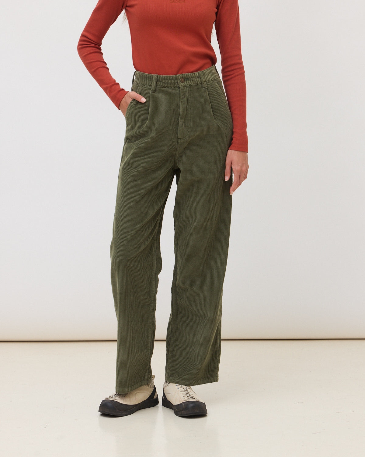 Pantalón straight de mujer de 100% algodón cord olive green - Blue Banana - Verde Oliva Verde Oliva-1