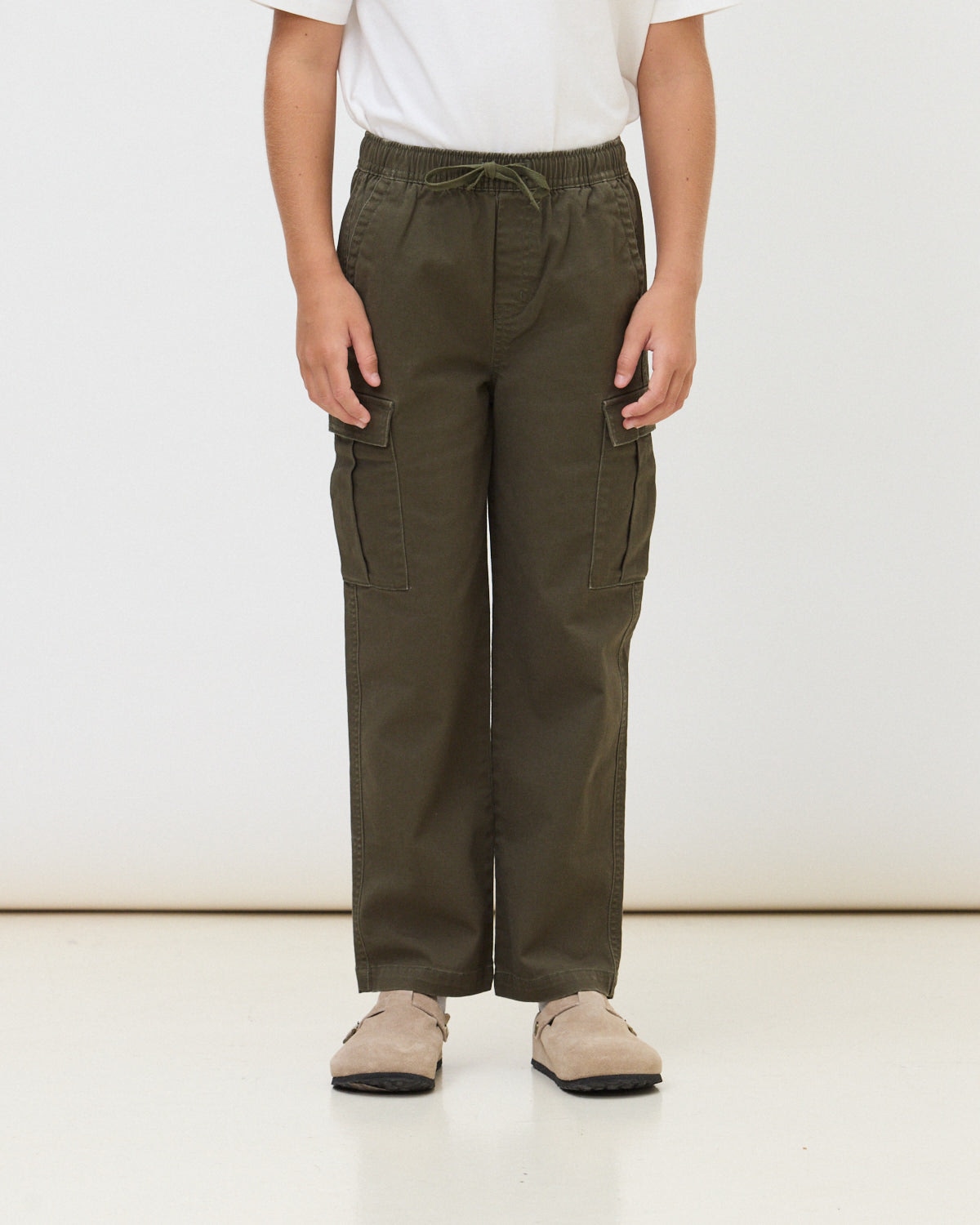 Imagen 0 de Pantalón largo de 100% algodón cargo olive green Verde Oliva