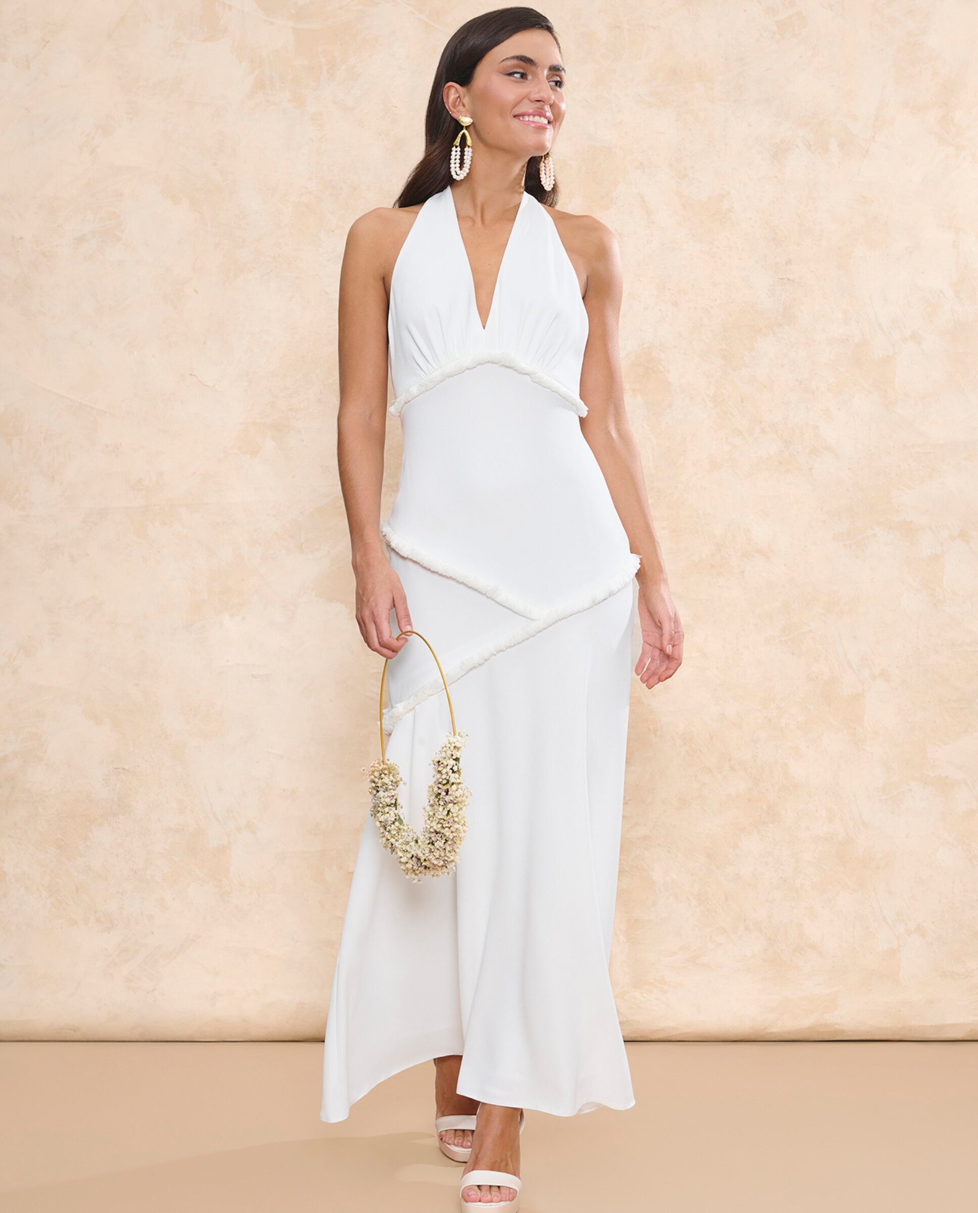 MIPHAI - Vestido midi de novia anudado al cuello con caída fluida.