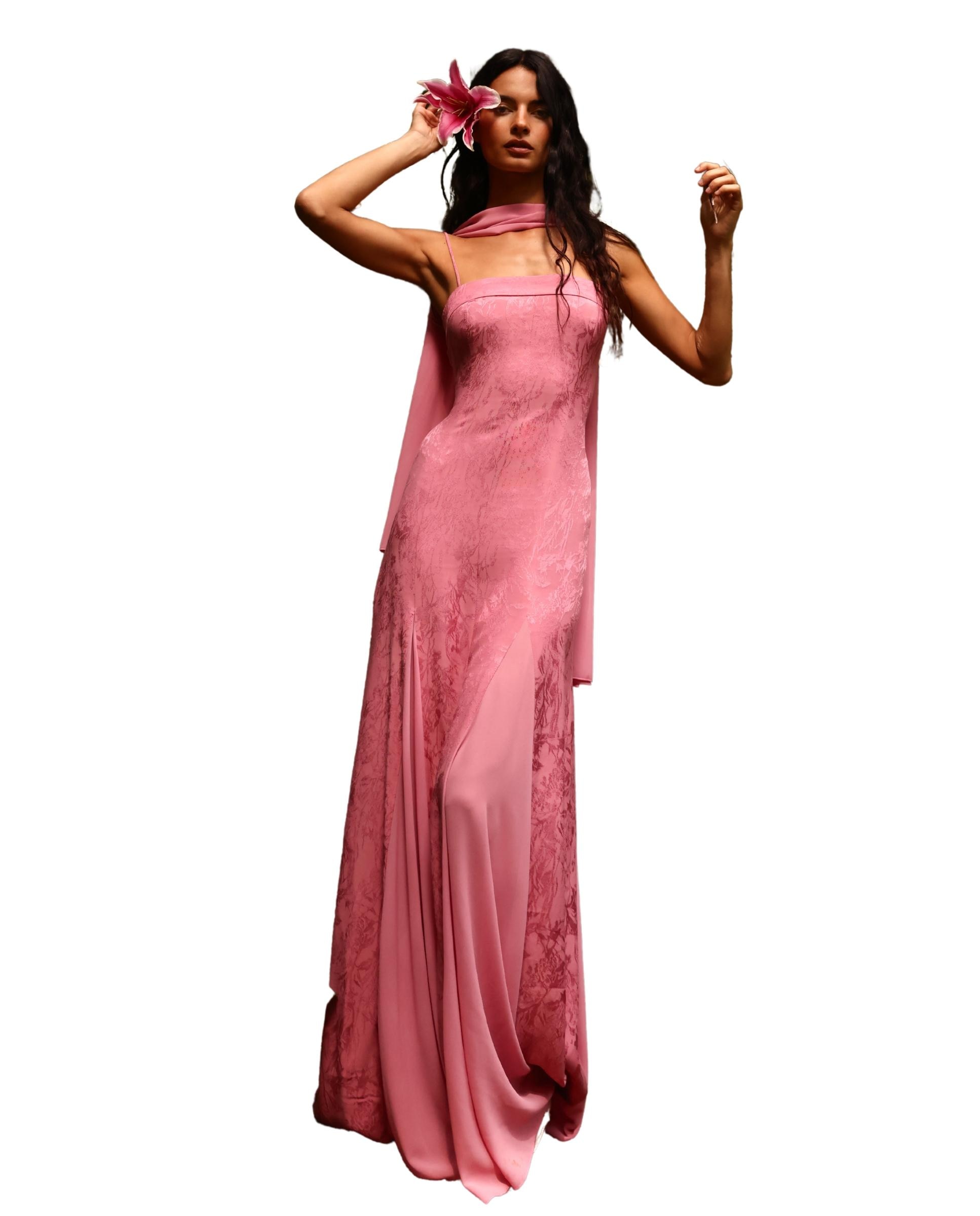 MIPHAI - Vestido largo de gasa con relieve y escote cuadrado.