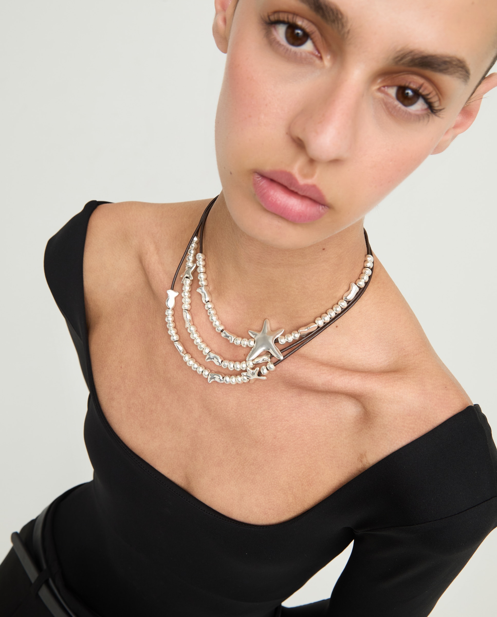 Collar multicadenas de cuero con detalles de estrellas bañadas en - UNO de 50 - Plata Plata-5