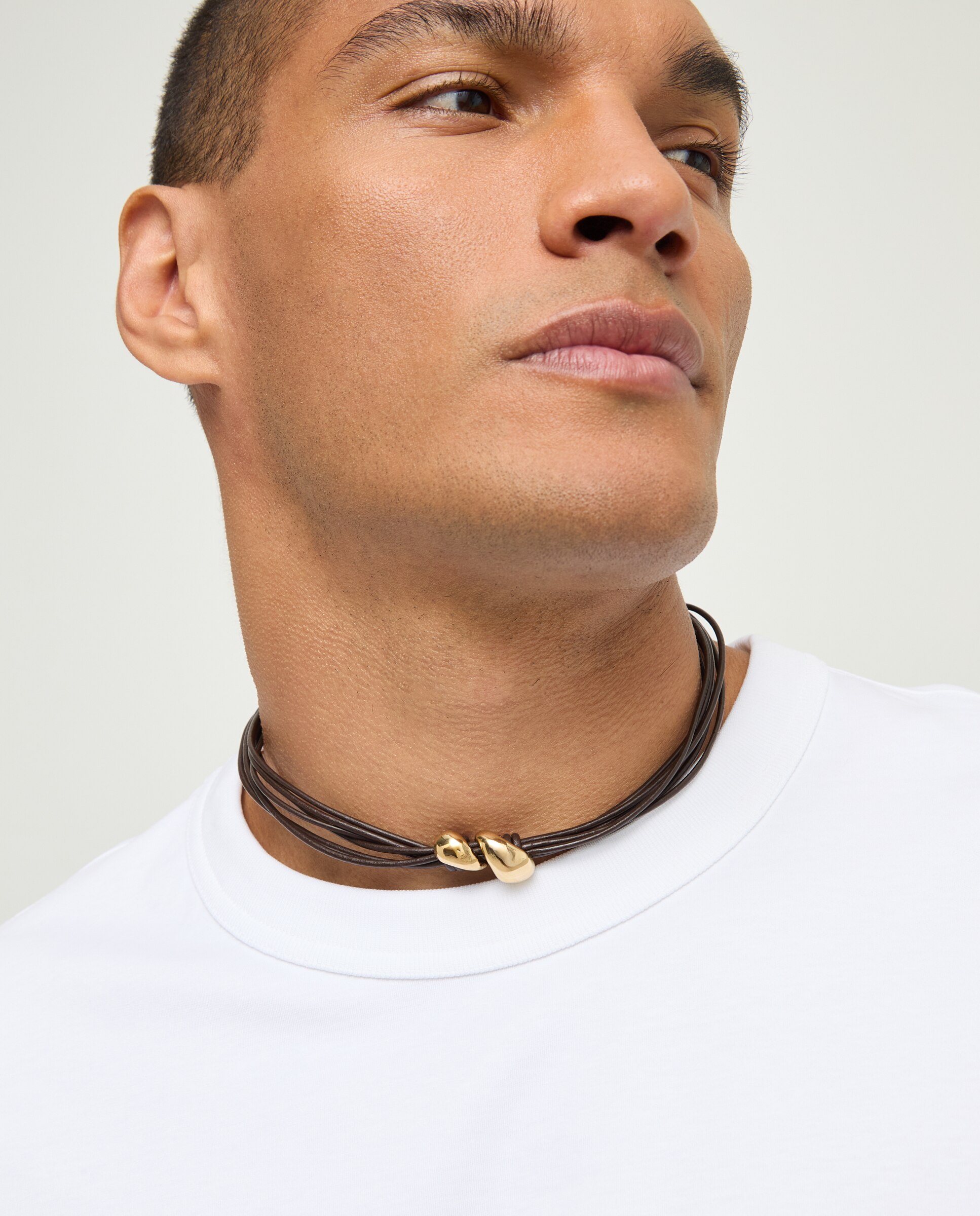 Collar de cuero con dos gotas bañadas en 18k - UNO de 50 - Oro Oro-4