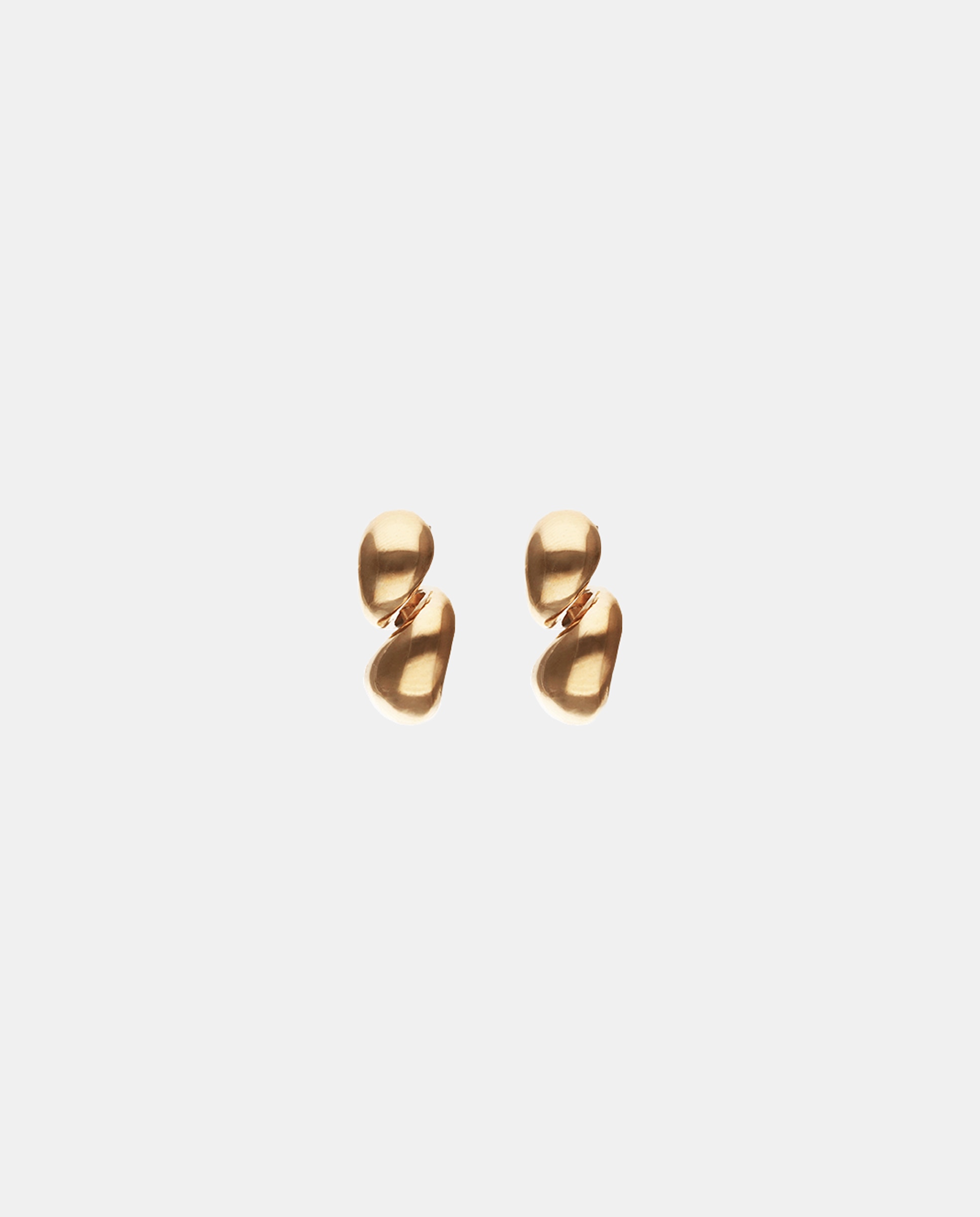 Imagen 0 de Pendientes bañado en oro 18k en forma de deble gota Oro