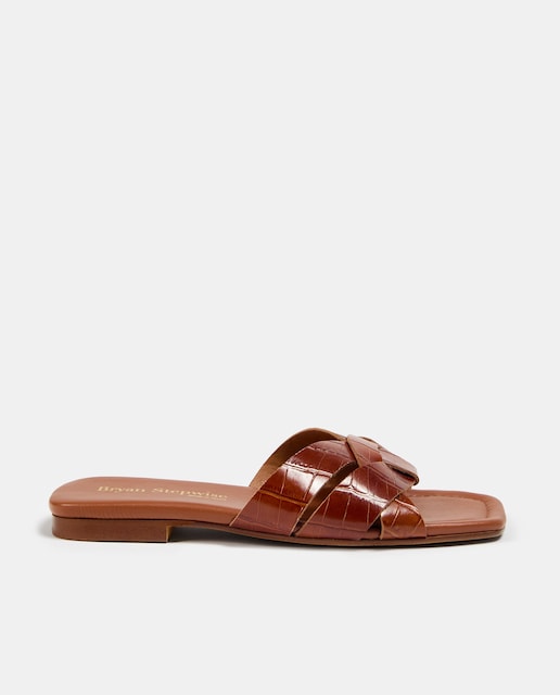 Imagen 0 de Sandalias planas de mujer