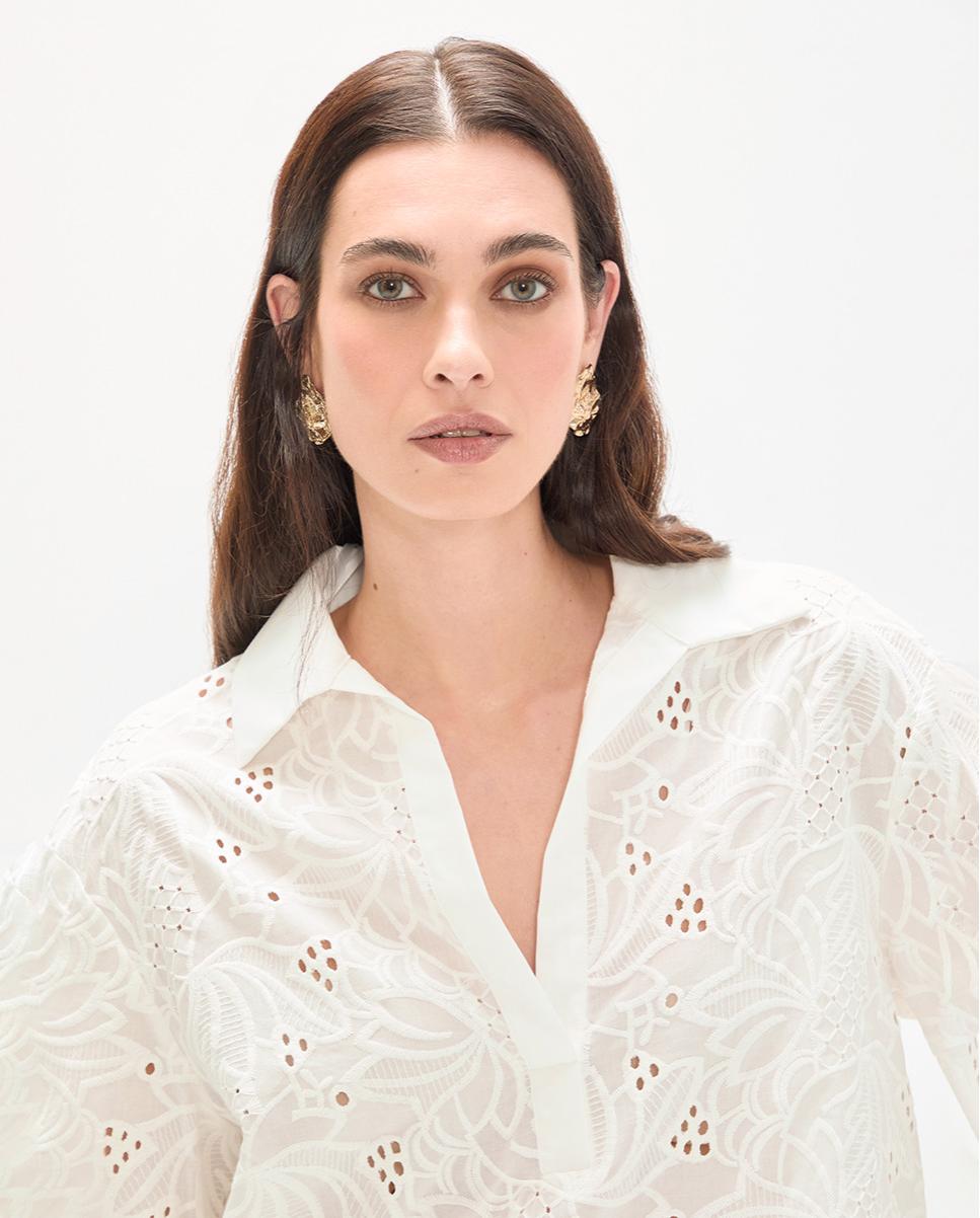 Blusa de mujer bordada con escote de pico abierto - Lola Casademunt - Blanco Blanco-3