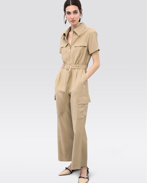 Imagen 0 de Mono de mujer con cremallera y bolsillos cargo