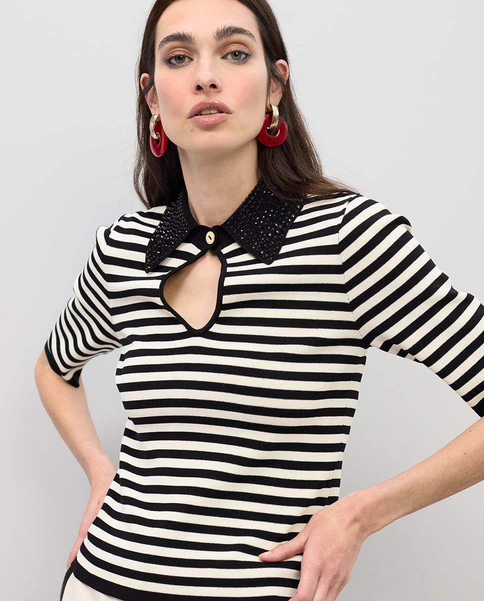 Lola Casademunt - Camiseta de mujer a rayas con cuello polo.