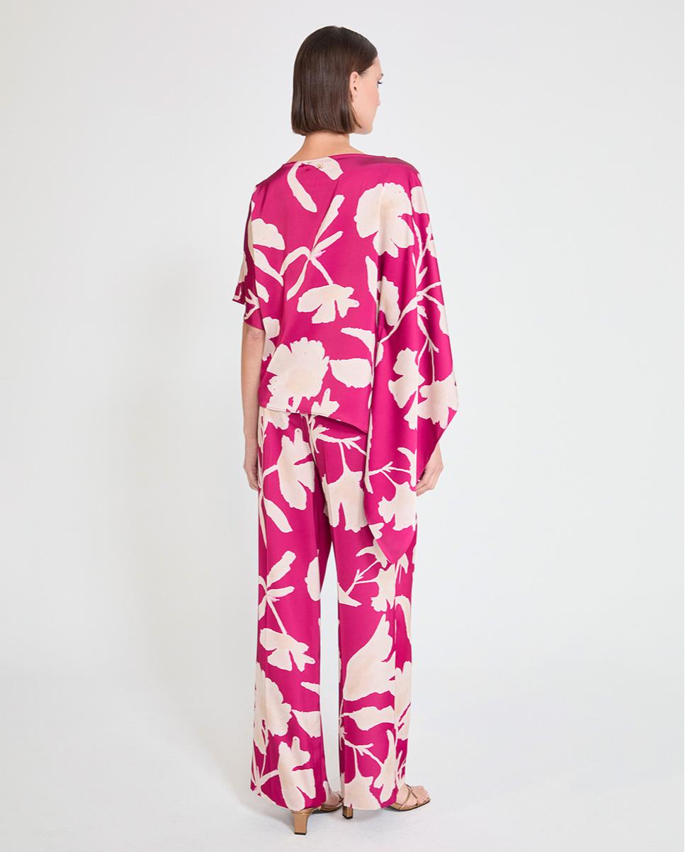 Blusa de mujer estampada con manga asimétrica - Lola Casademunt - Fucsia Fucsia-2