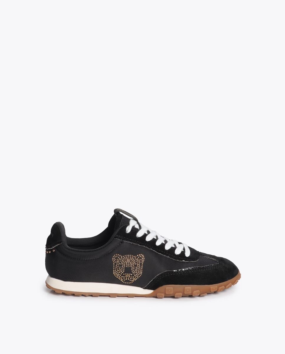 Zapatillas retro de mujer con motivos en tachas combinada en diferentes materiales y piel - Lola Casademunt - Negro Negro-1