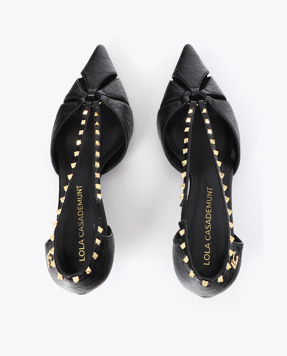Zapatos de salón de mujer semi abierto con ribete de tachas cuadradas - Lola Casademunt - Negro Negro-4