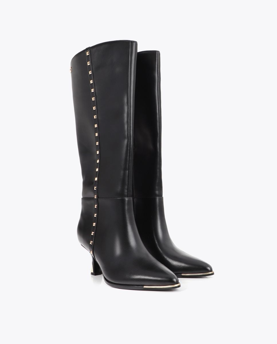 Botas mosquetera de mujer alta con tacón personalizado y detalle tira de tachas - Lola Casademunt - Negro Negro-2