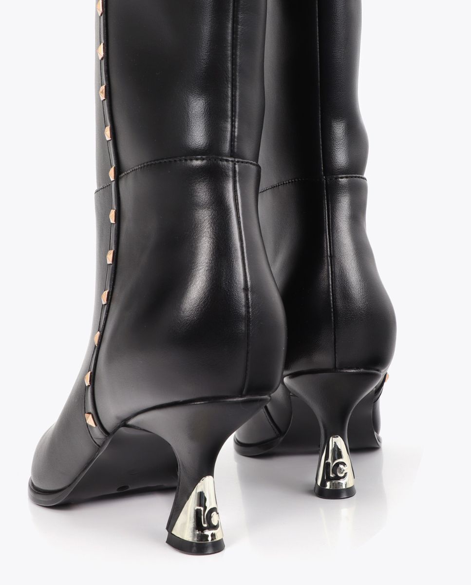 Botas mosquetera de mujer alta con tacón personalizado y detalle tira de tachas - Lola Casademunt - Negro Negro-3