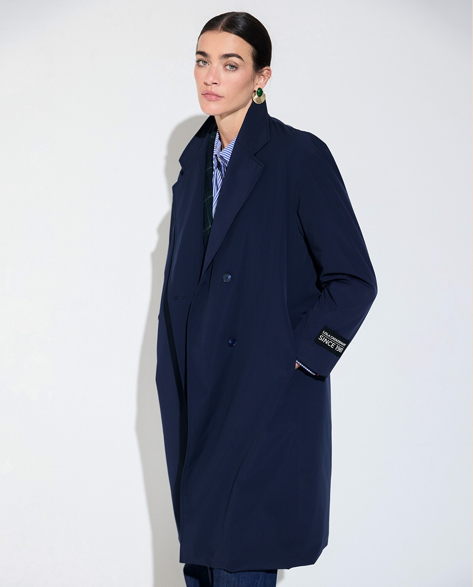 Gabardina de mujer en tejido técnico con acolchado fino - Lola Casademunt - Azul marino Azul marino-1