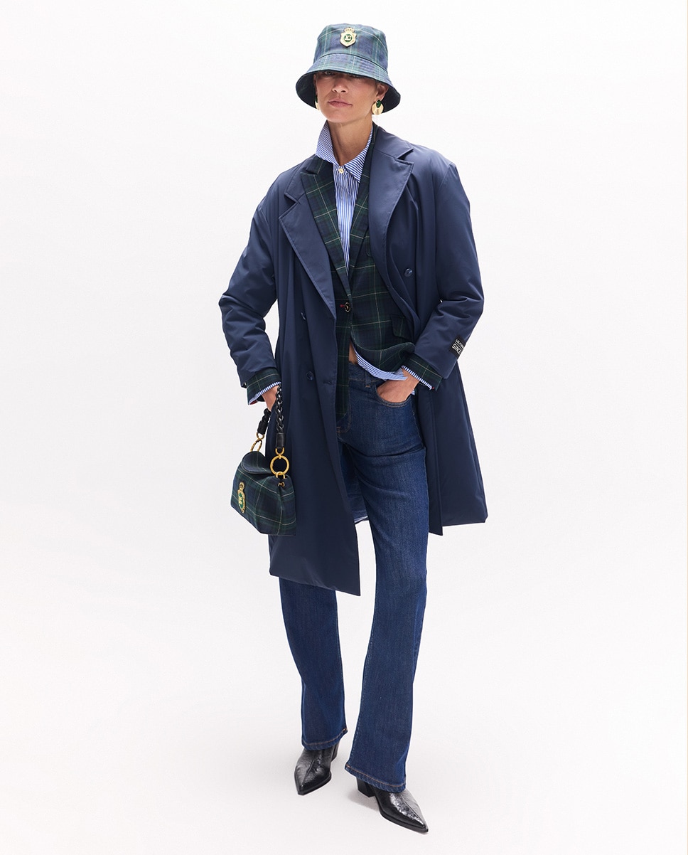 Gabardina de mujer en tejido técnico con acolchado fino - Lola Casademunt - Azul marino Azul marino-6
