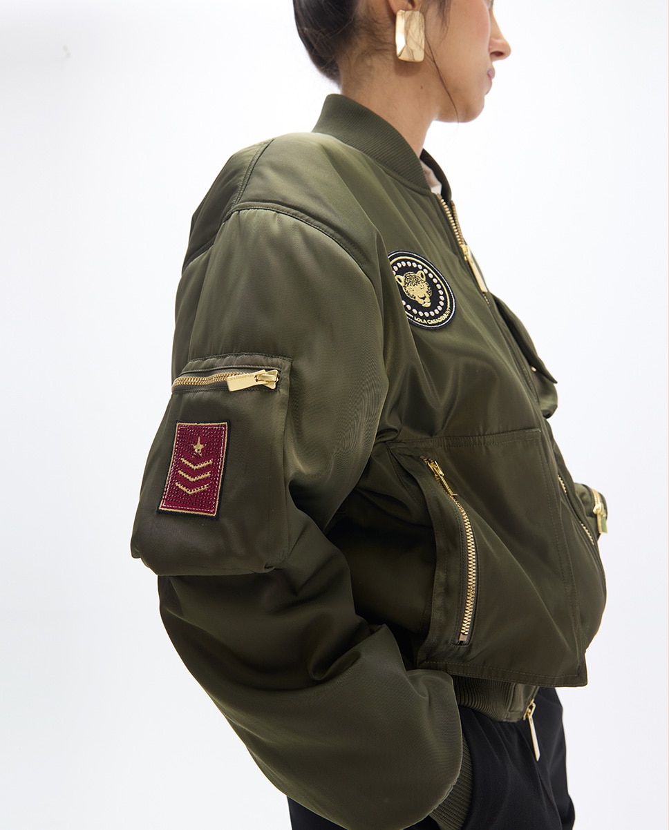 Cazadora bomber de mujer estilo militar parches - Lola Casademunt - Verde militar Verde militar-4