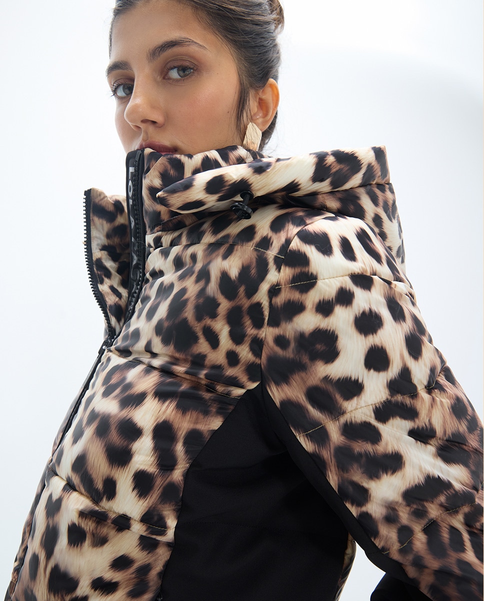 Plumífero de mujer entallado con capucha estampado leopardo - Lola Casademunt - Multicolor Multicolor-3