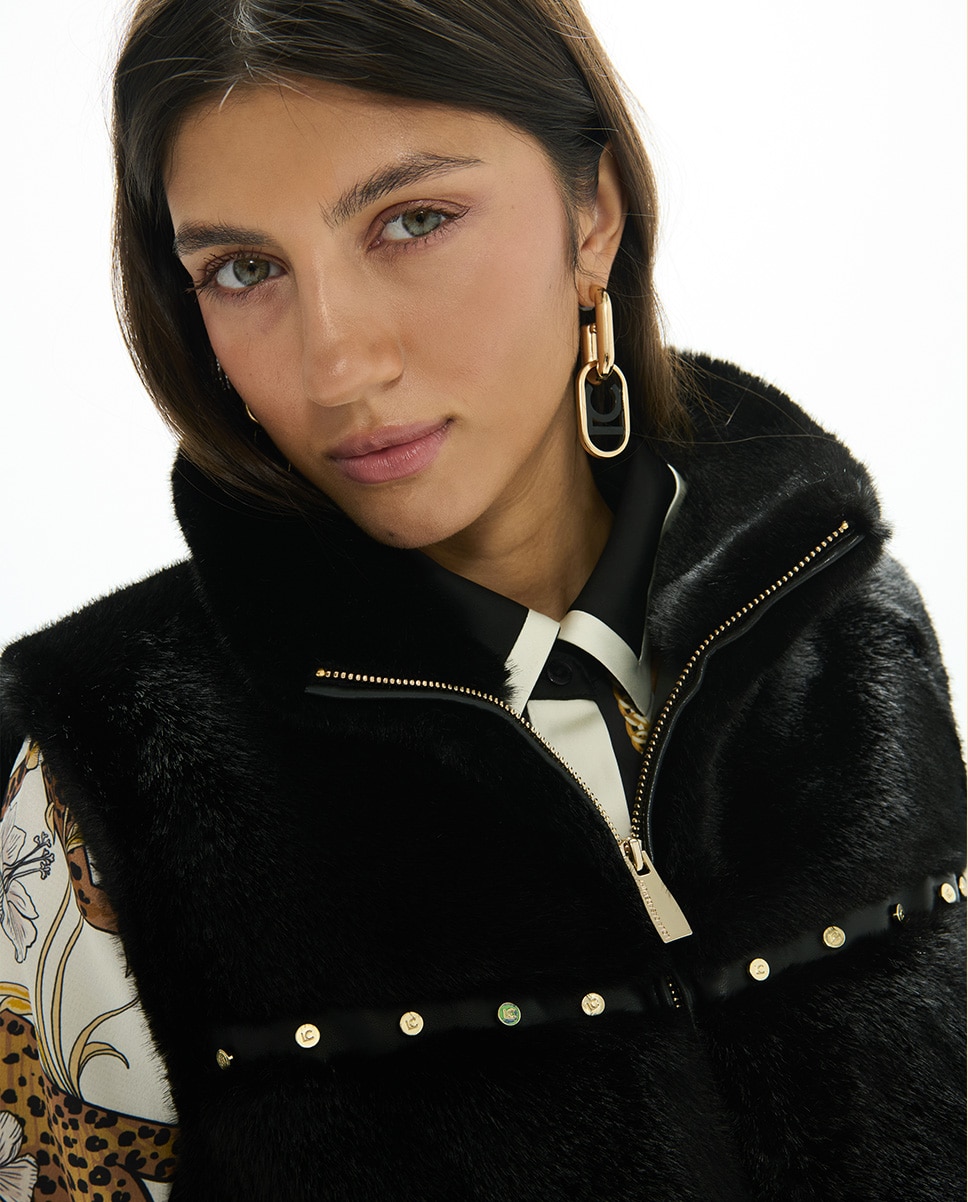 Chaleco de mujer de pelo con detalles metálicos - Lola Casademunt - Negro Negro-3