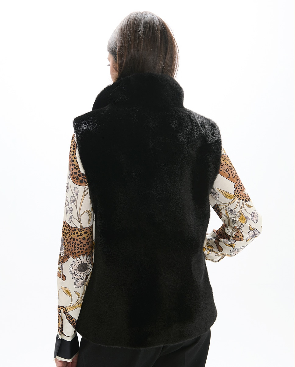 Chaleco de mujer de pelo con detalles metálicos - Lola Casademunt - Negro Negro-4