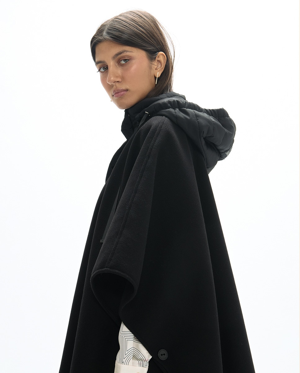 Poncho de mujer de paño con cuello combinado nylon - Lola Casademunt - Negro Negro-2