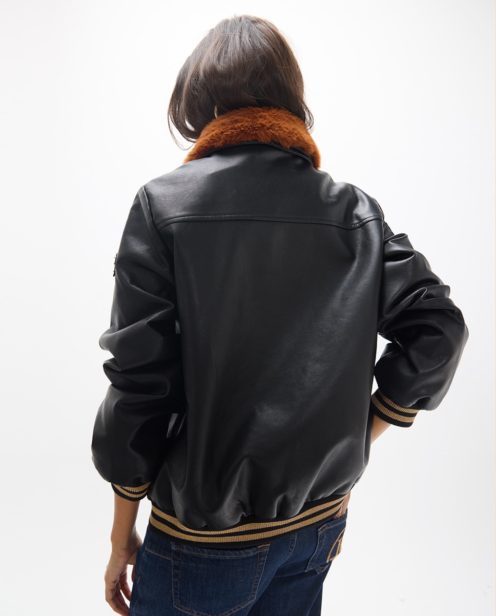 Cazadora de mujer efecto piel con cuatro bolsillos y parches 45a - Lola Casademunt - Negro Negro-5
