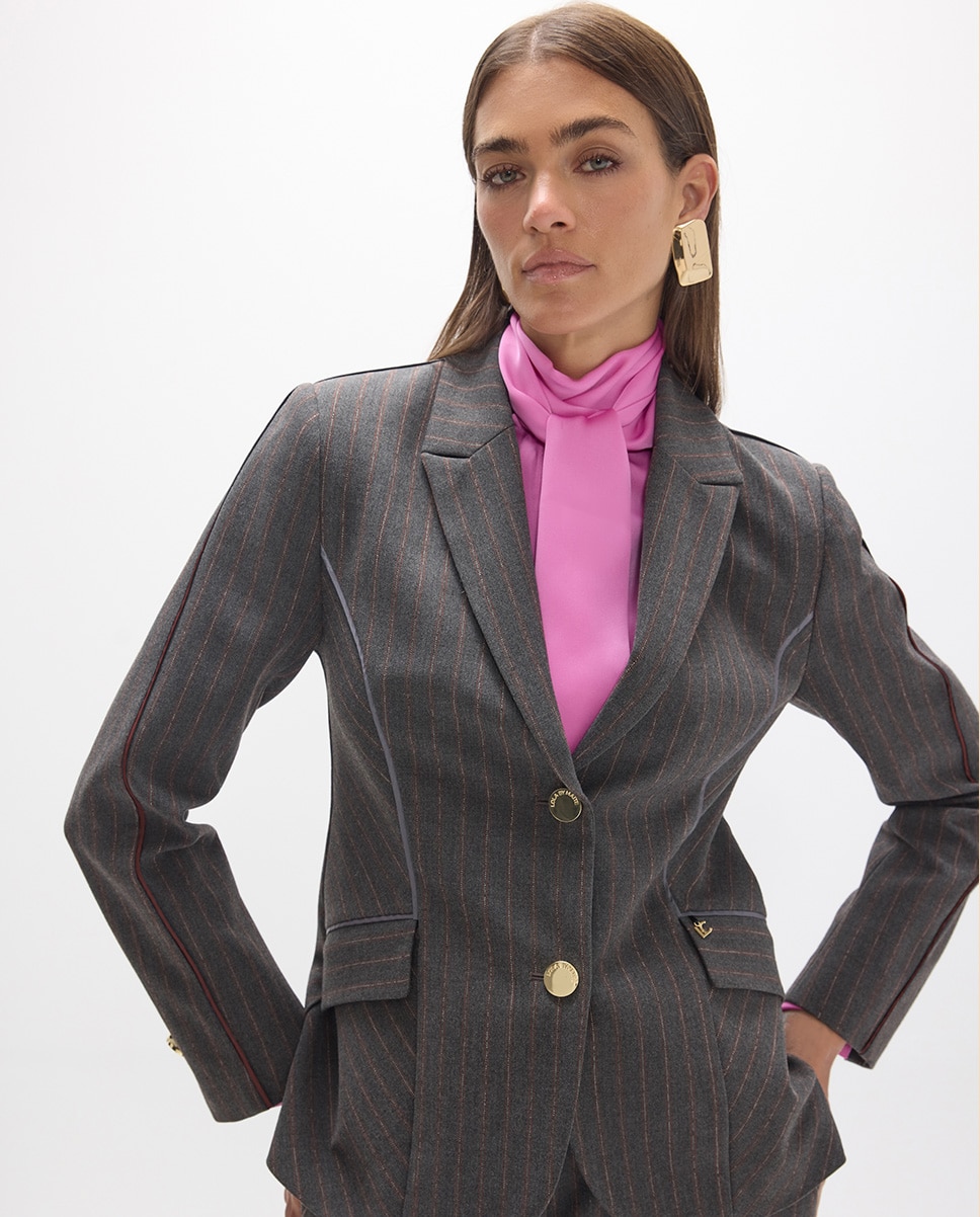 Americana de mujer recta raya diplomática - Lola Casademunt - Gris Gris-2