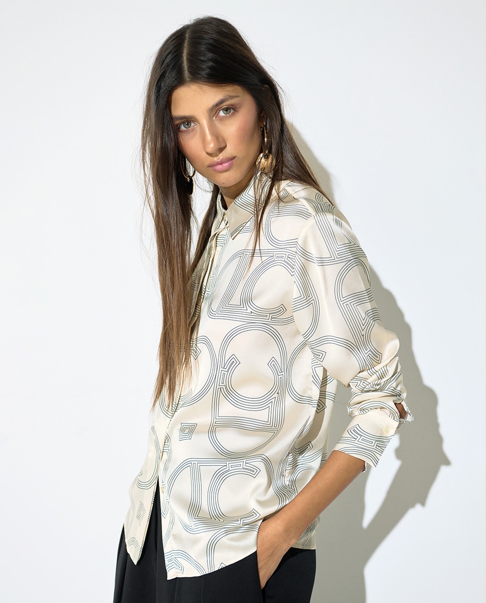 Camisa de mujer en tejido satinado logotipada - Lola Casademunt - Crudo Crudo-4