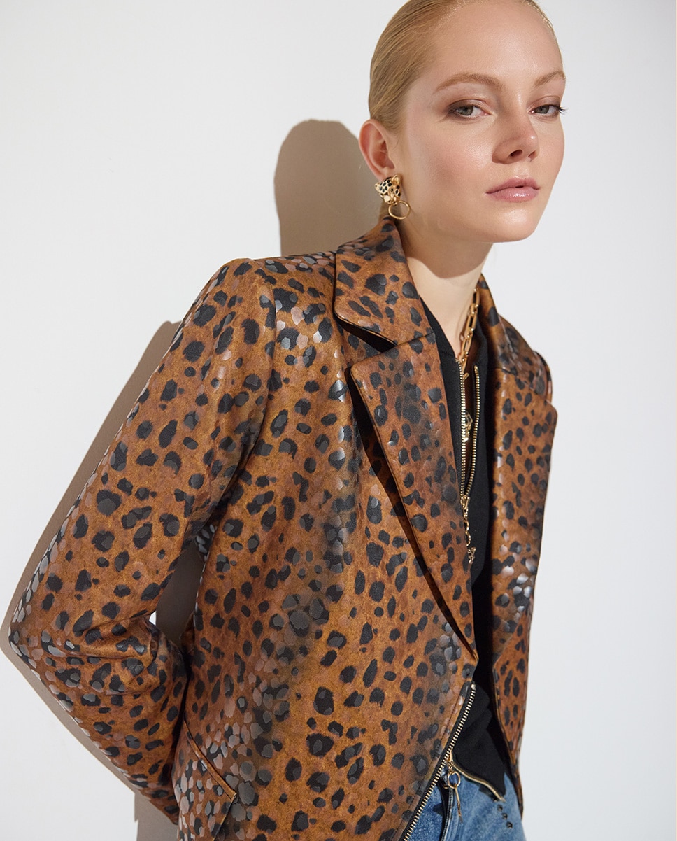 Cazadora biker de mujer con cinturón en neopreno estampado leopardo - Lola Casademunt - Marrón Marrón-5