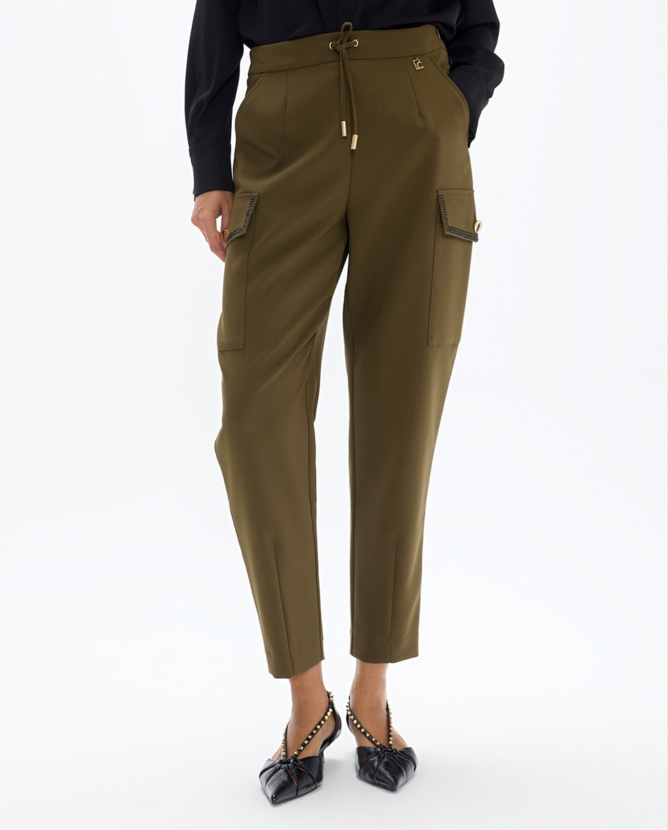 Pantalón jogger de mujer con bolsillos cargo y strass a contraste - Lola Casademunt - Kaki Kaki-2