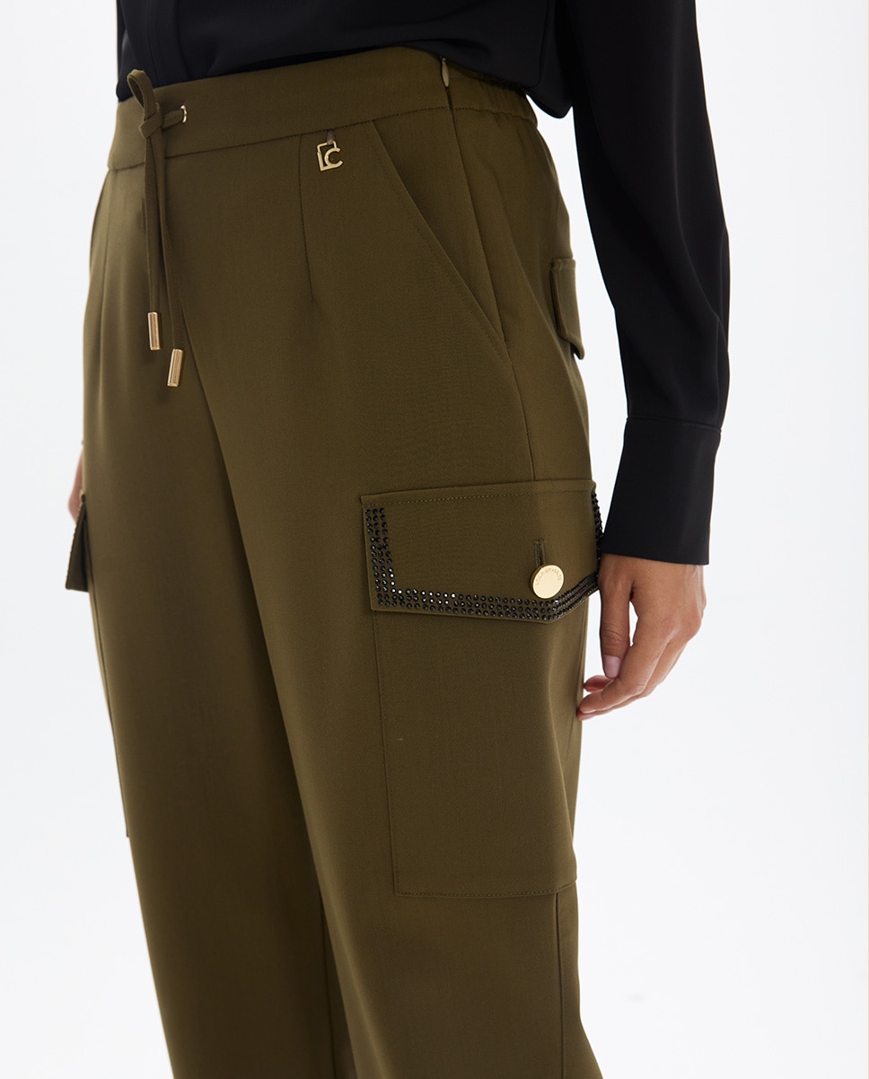 Pantalón jogger de mujer con bolsillos cargo y strass a contraste - Lola Casademunt - Kaki Kaki-4