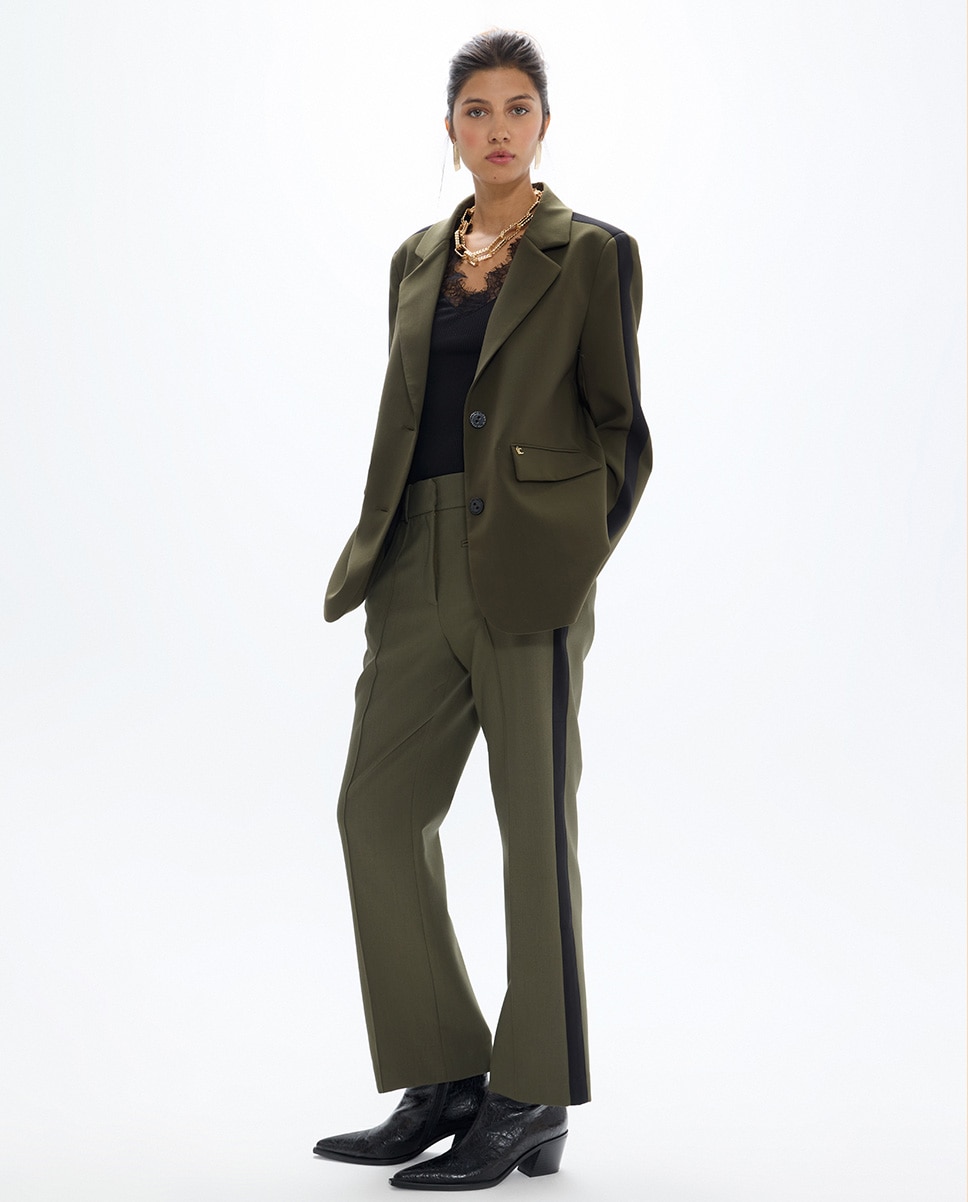 Pantalón de vestir de mujer ligeramente acampanado con pieza lateral grosgain - Lola Casademunt - Verde militar Verde militar-1