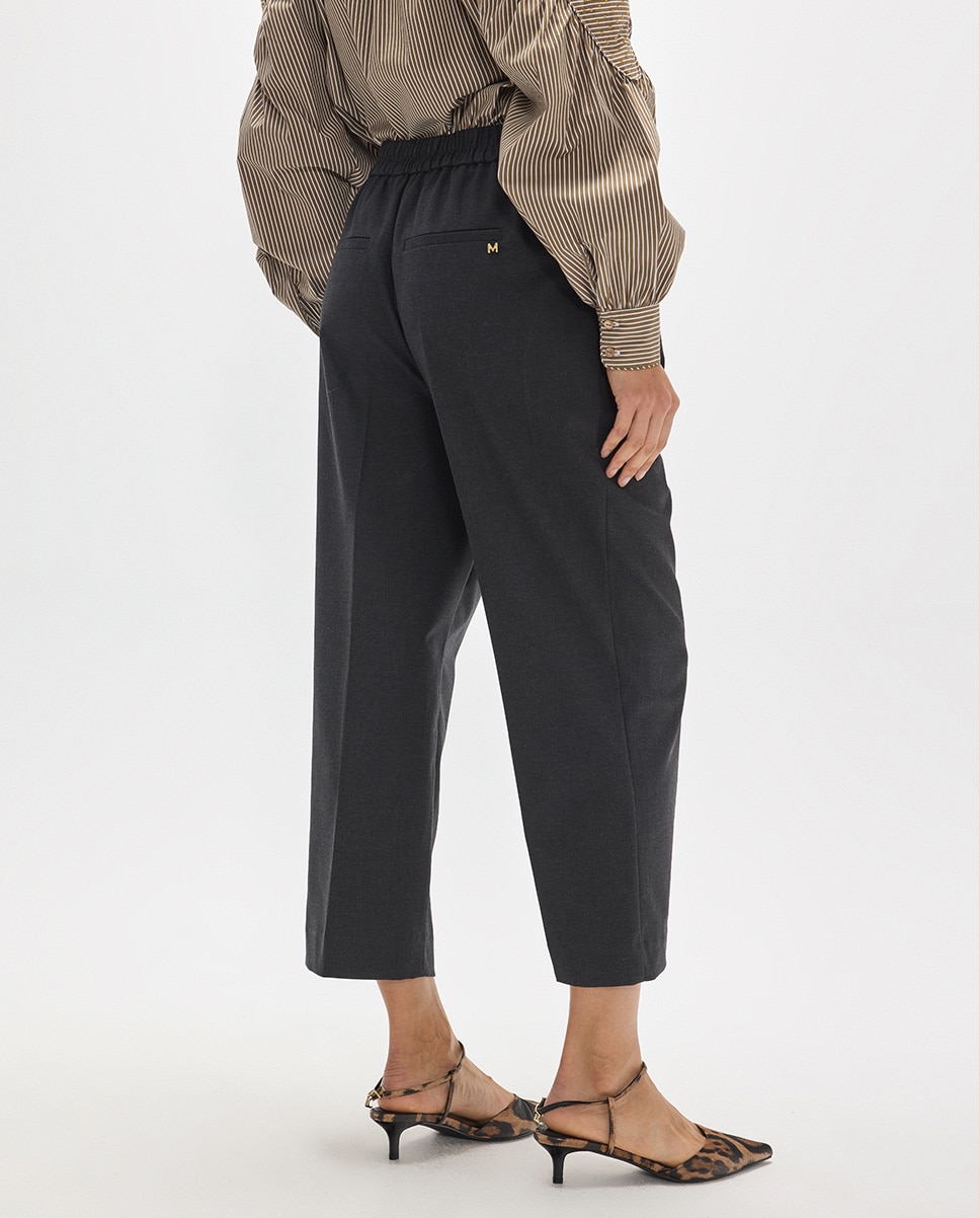 Pantalón de vestir de mujer pinzas con hebilla y snaps - Lola Casademunt - Gris Gris-5