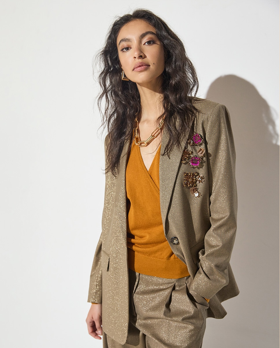 Americana de mujer pata de gallo lúrex con apliques 45a - Lola Casademunt - Oro Oro-2