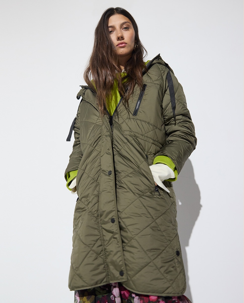 Acolchado de mujer ligero efecto piel con capucha - Lola Casademunt - Verde militar Verde militar-2