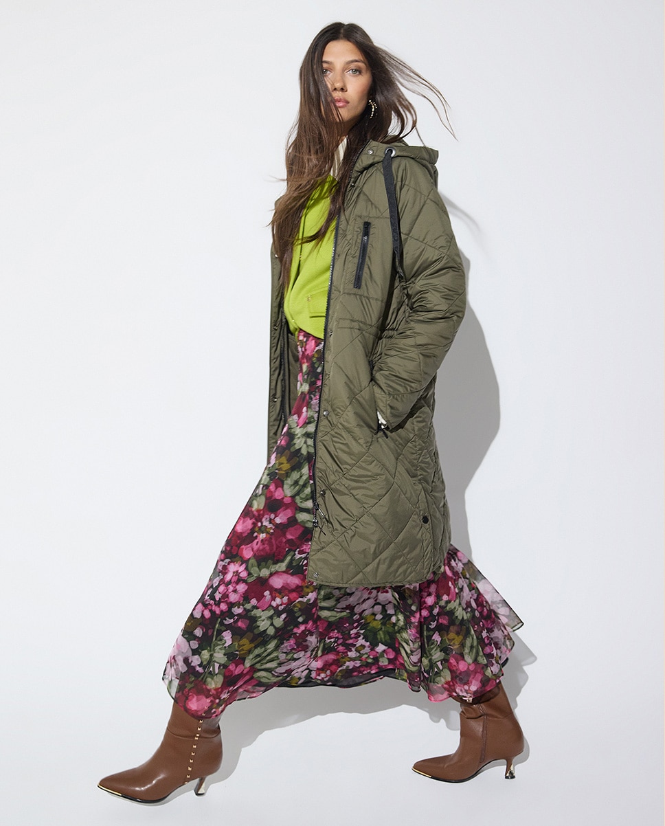Acolchado de mujer ligero efecto piel con capucha - Lola Casademunt - Verde militar Verde militar-3