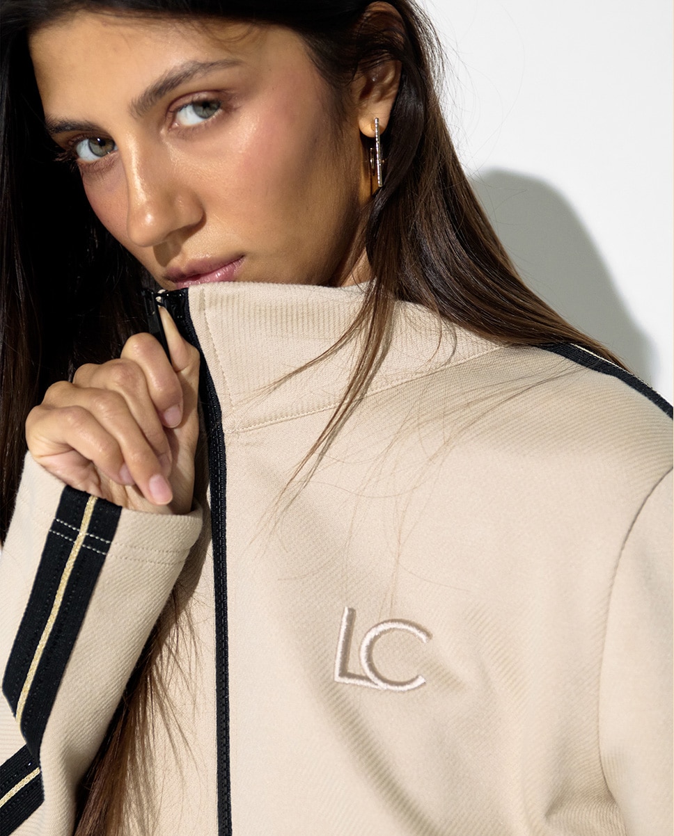 Sudadera de mujer con cremallera y banda lateral bicolor - Lola Casademunt - Beige Beige-2
