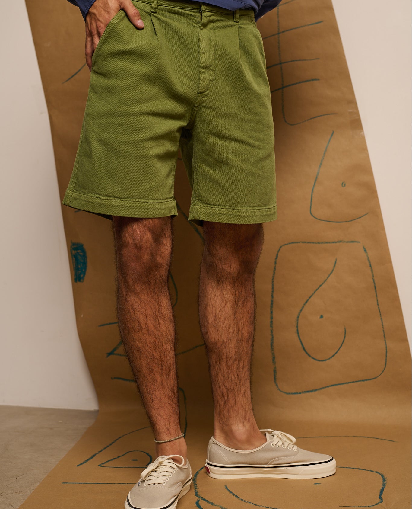 Imagen 2 de Pantalón corto clemen short de hombre dusty leave - Tintoremus Sttudio - Verde Verde