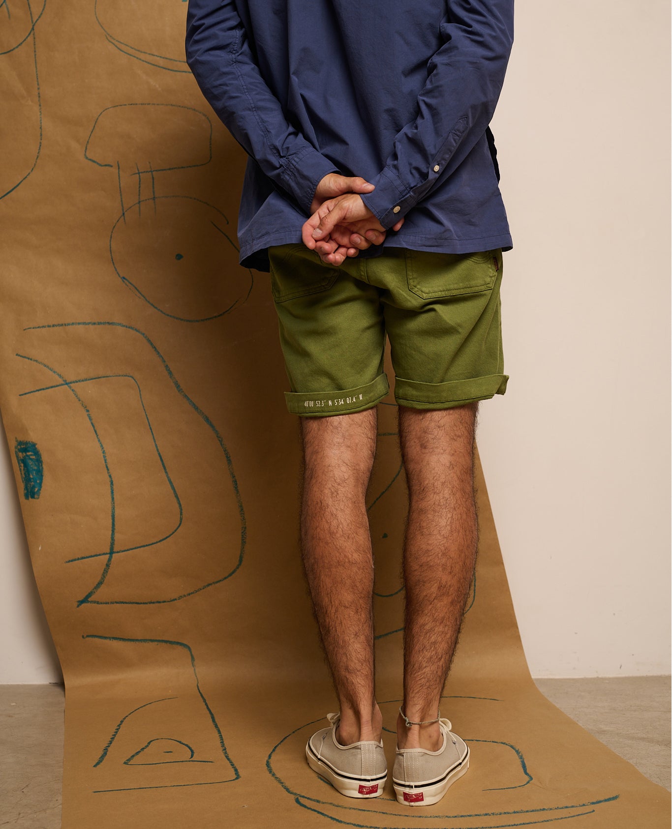 Imagen 3 de Pantalón corto clemen short de hombre dusty leave - Tintoremus Sttudio - Verde Verde