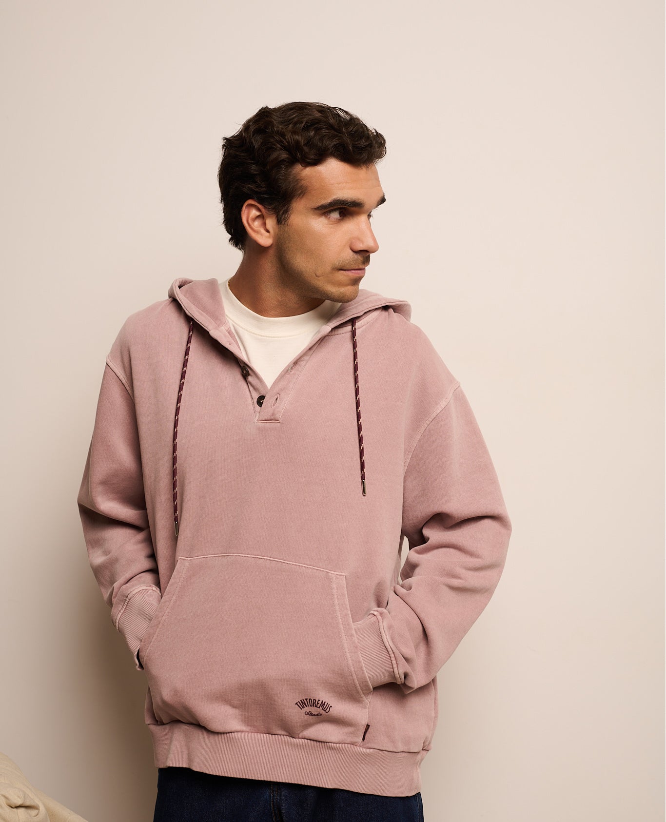 Sudadera hoodie jimmie presenting de hombre iris - Tintoremus Sttudio - Rosa Rosa-5
