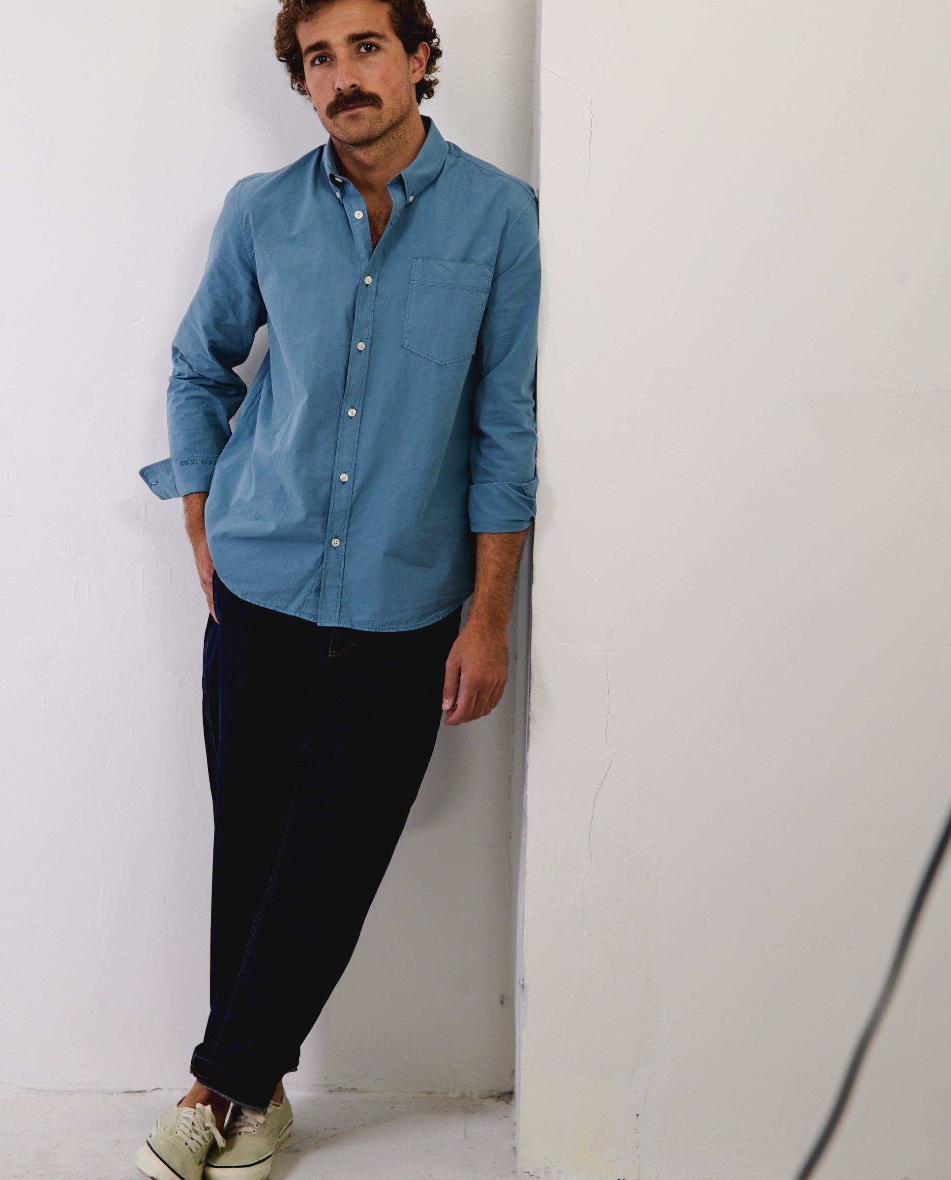 Imagen 5 de Camisa de hombre tipo oxford james - Tintoremus Sttudio - Azul Azul