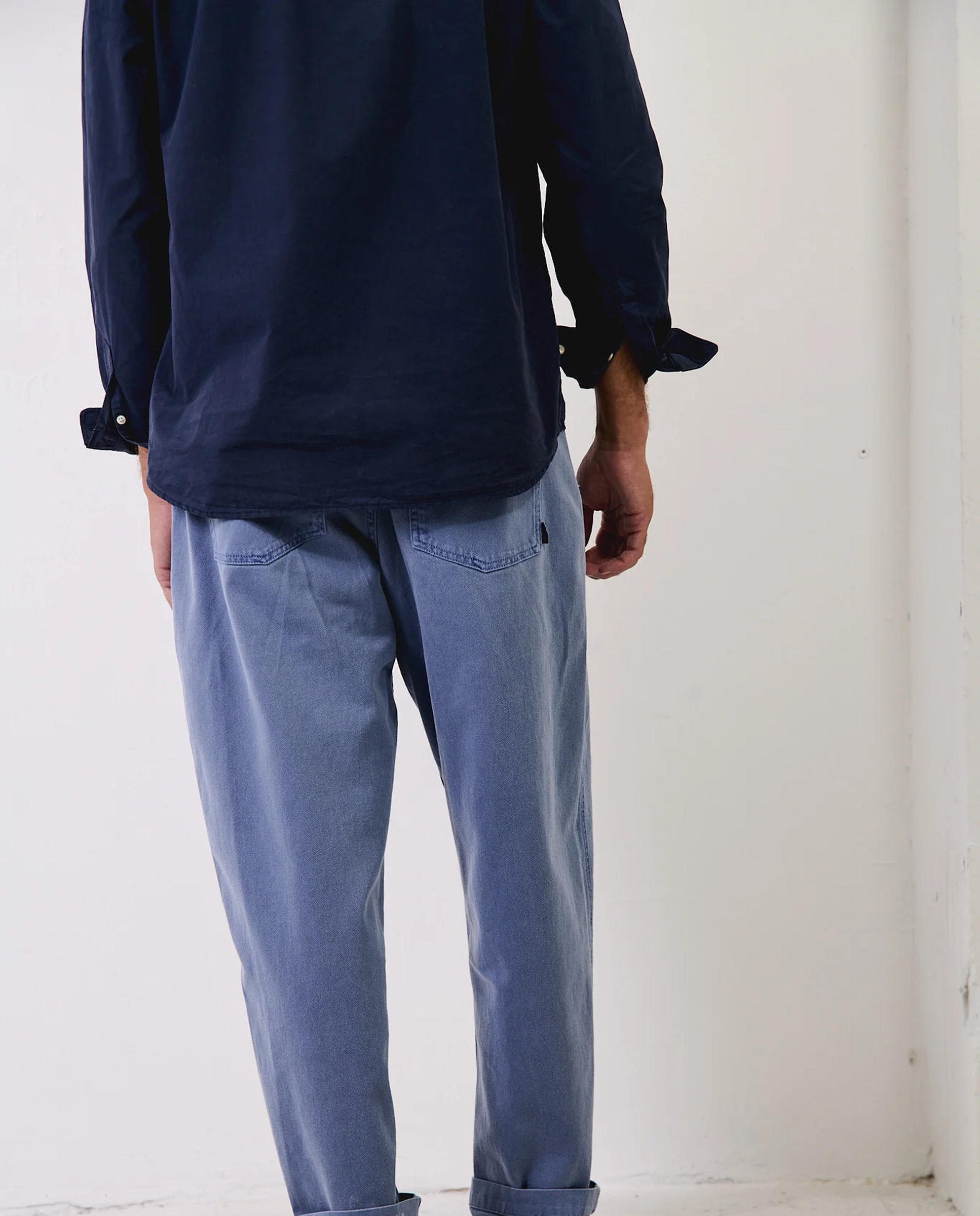 Imagen 4 de Pantalón de hombre cropped relaxed-tapered cosme - Tintoremus Sttudio - Azul Azul