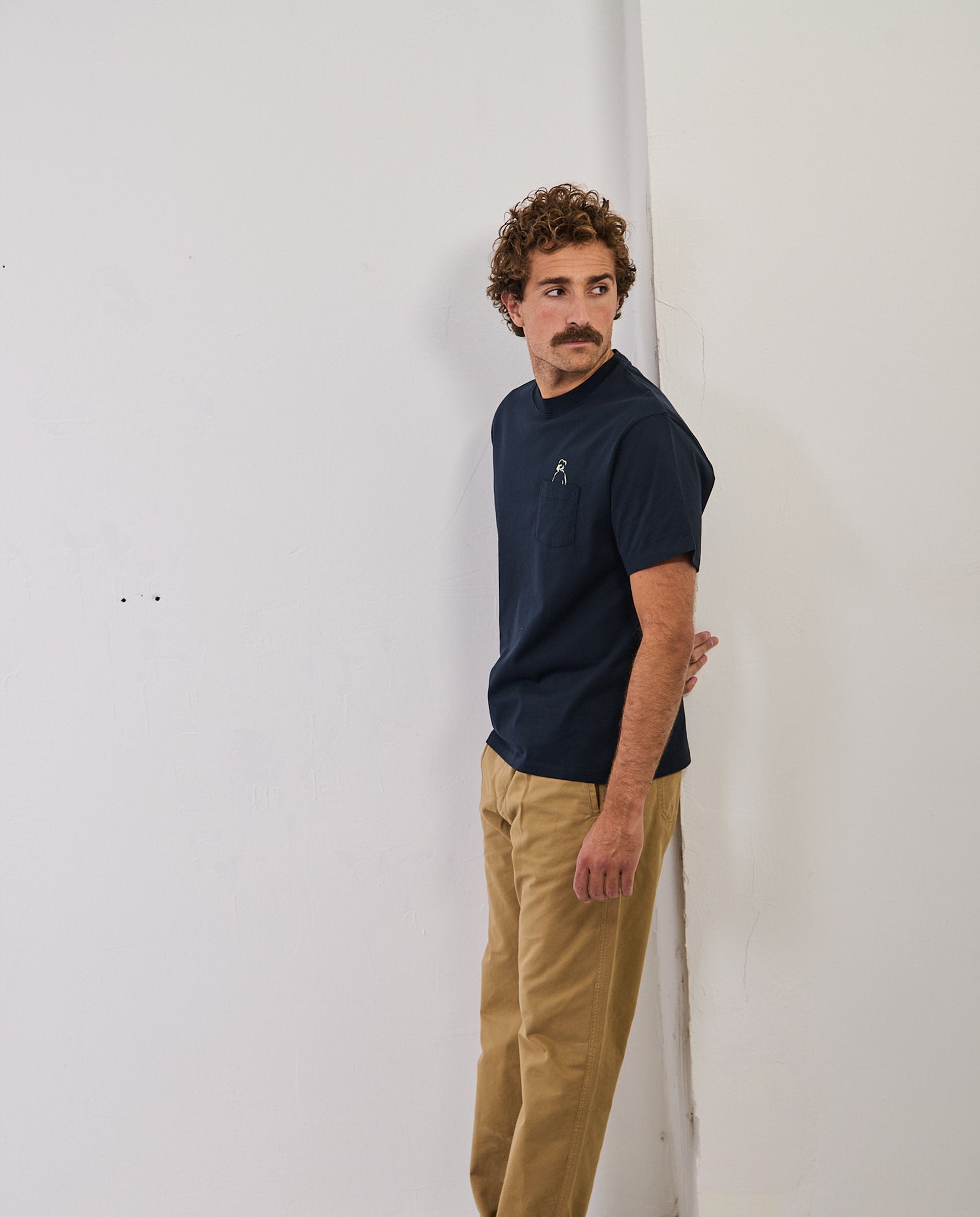 Imagen 5 de Pantalón chino de hombre corte recto con pinzas clemen - Tintoremus Sttudio - Marrón Marrón
