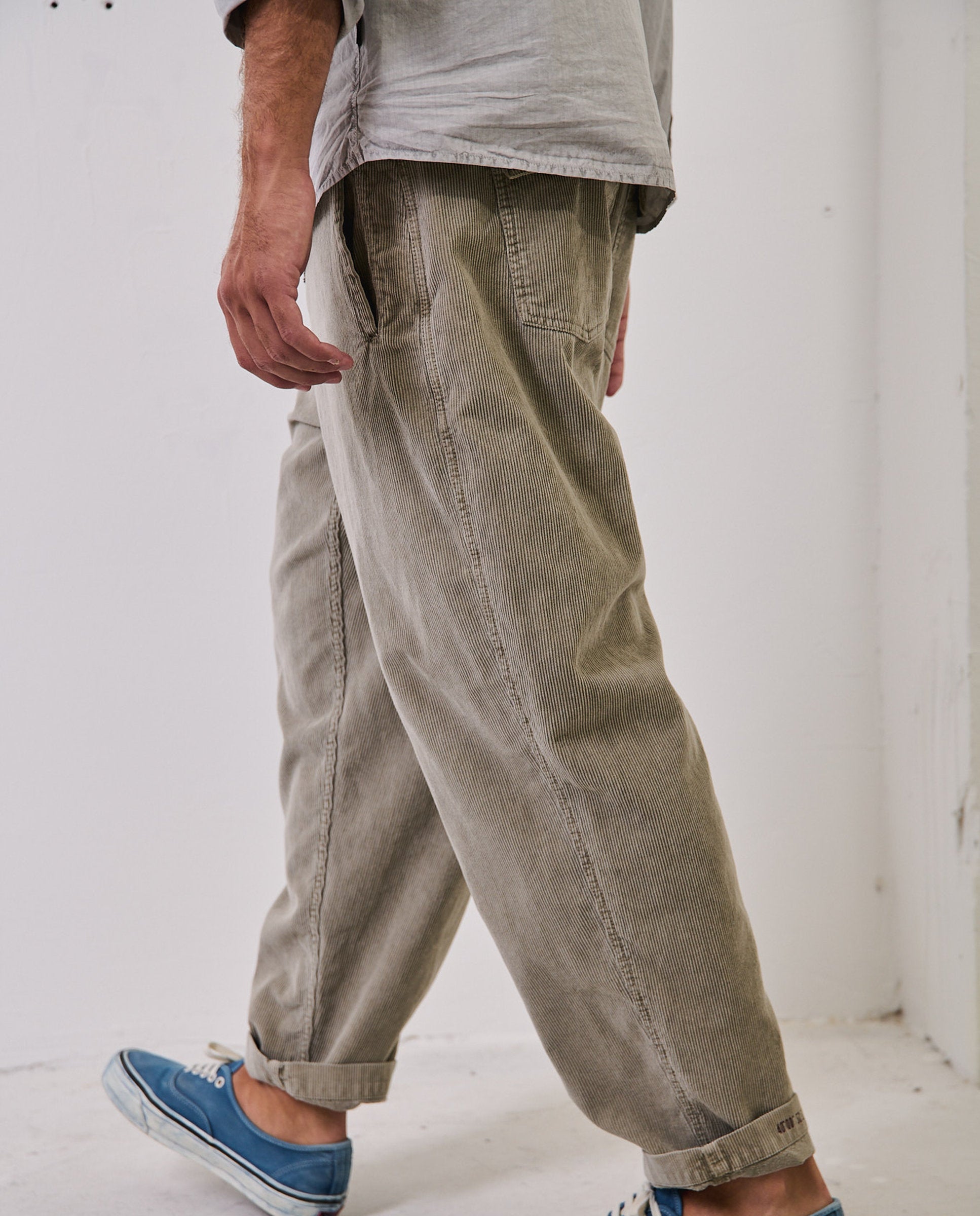 Imagen 2 de Pantalón de pana de hombre corte cropped cosme corduroy - Tintoremus Sttudio - Marrón Marrón