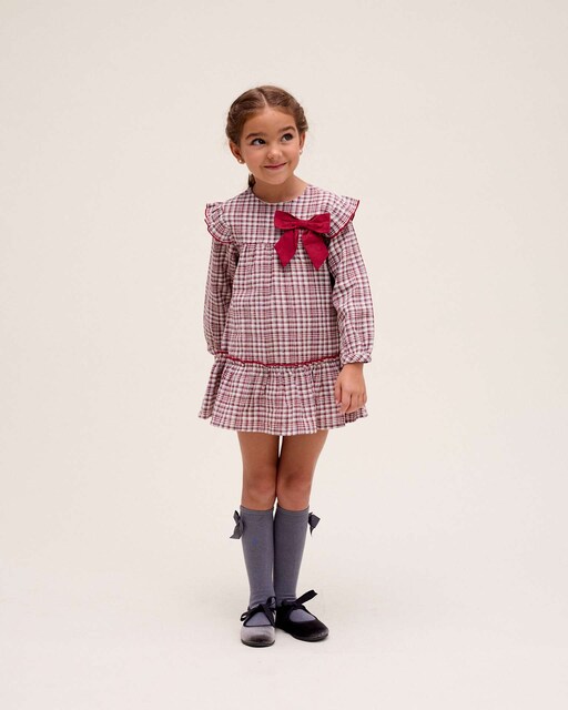 Imagen 0 de Vestido de niña de cuadros y detalle de lazo